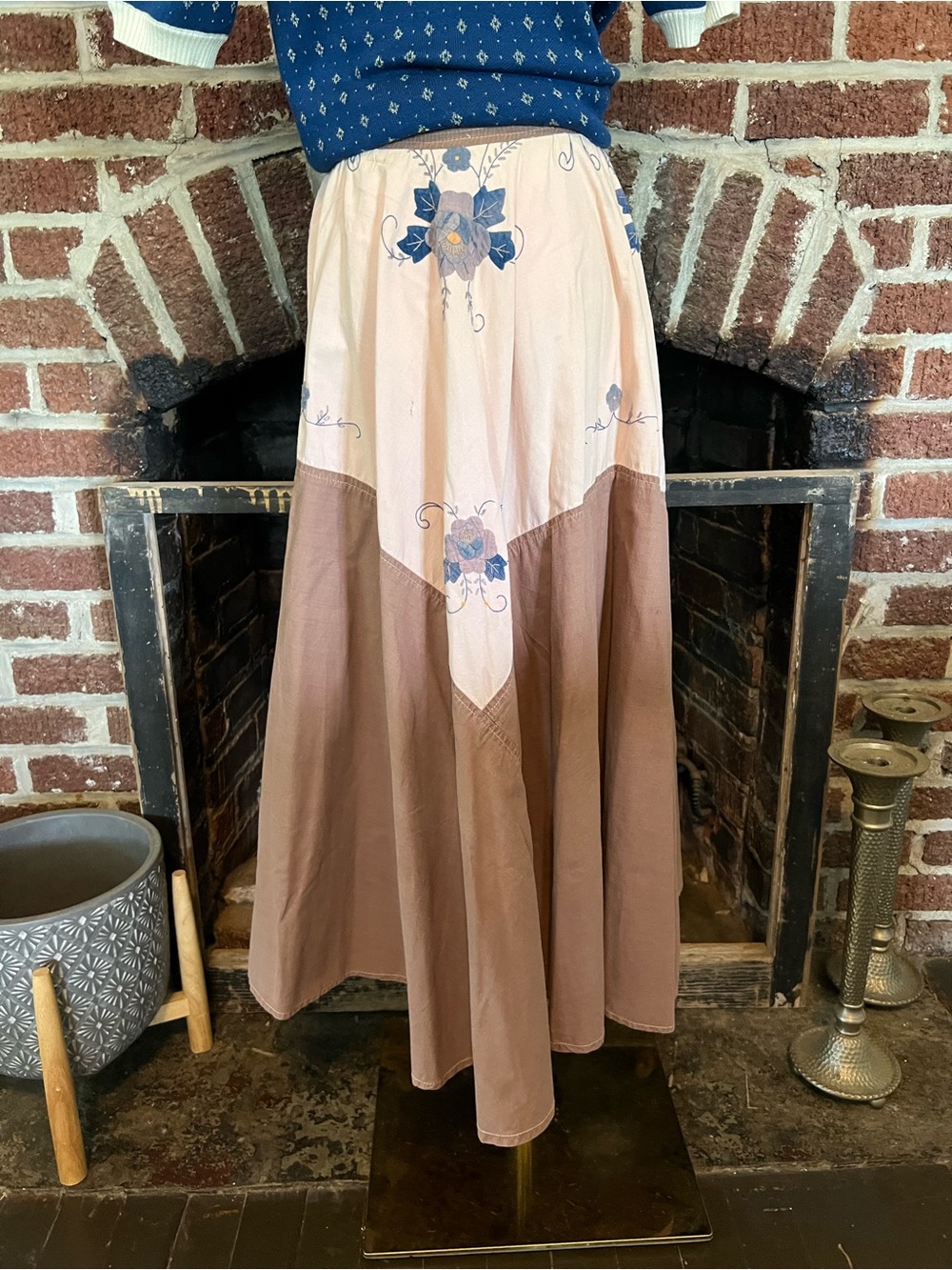**SOLD** VINTAGE the good earth two toned prairie skirt - Picture 4 of 9